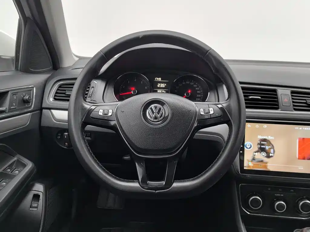 Volkswagen Lavida — миниатюра 11