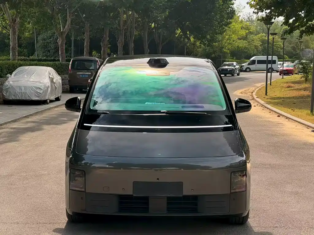 Li Auto Li MEGA — миниатюра 2