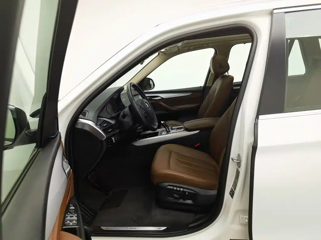 BMW X5 (Import) — миниатюра 9