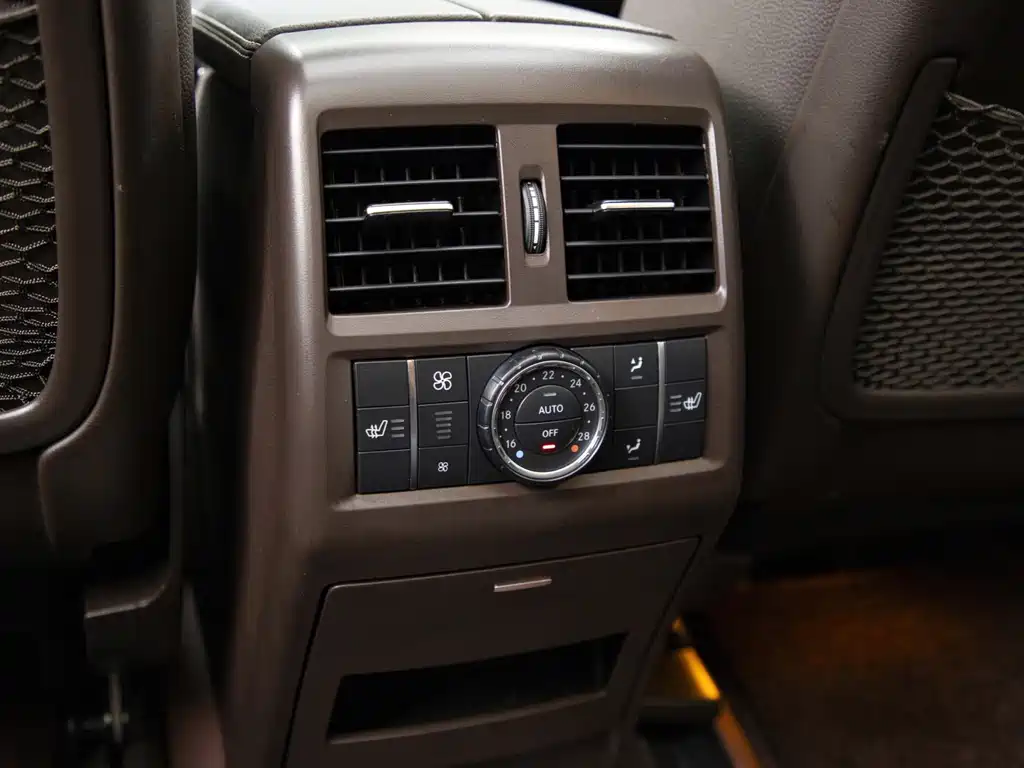 Mercedes-Benz GLS — миниатюра 30