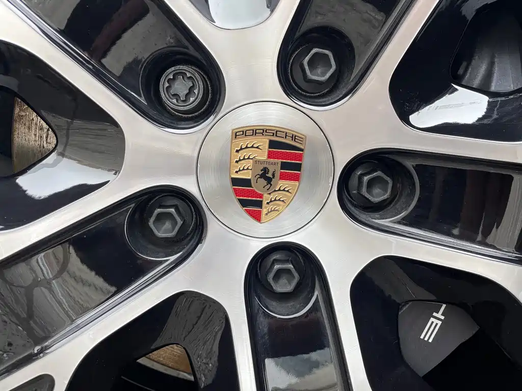 PORSCHE MACAN NEW ENERGY