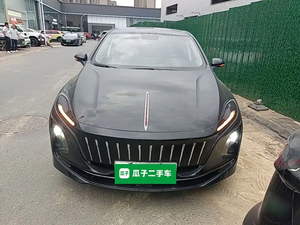 Hongqi Hongqi E-QM5 — миниатюра 3