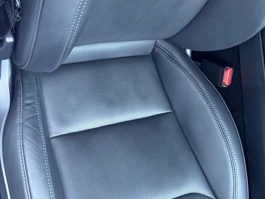 Tesla Model 3 — миниатюра 5