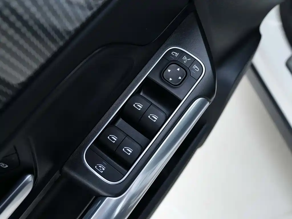 Mercedes-Benz GLA — миниатюра 14