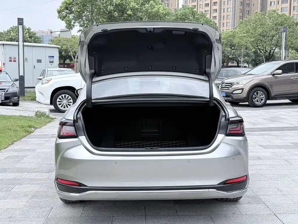 Lexus ES — миниатюра 20