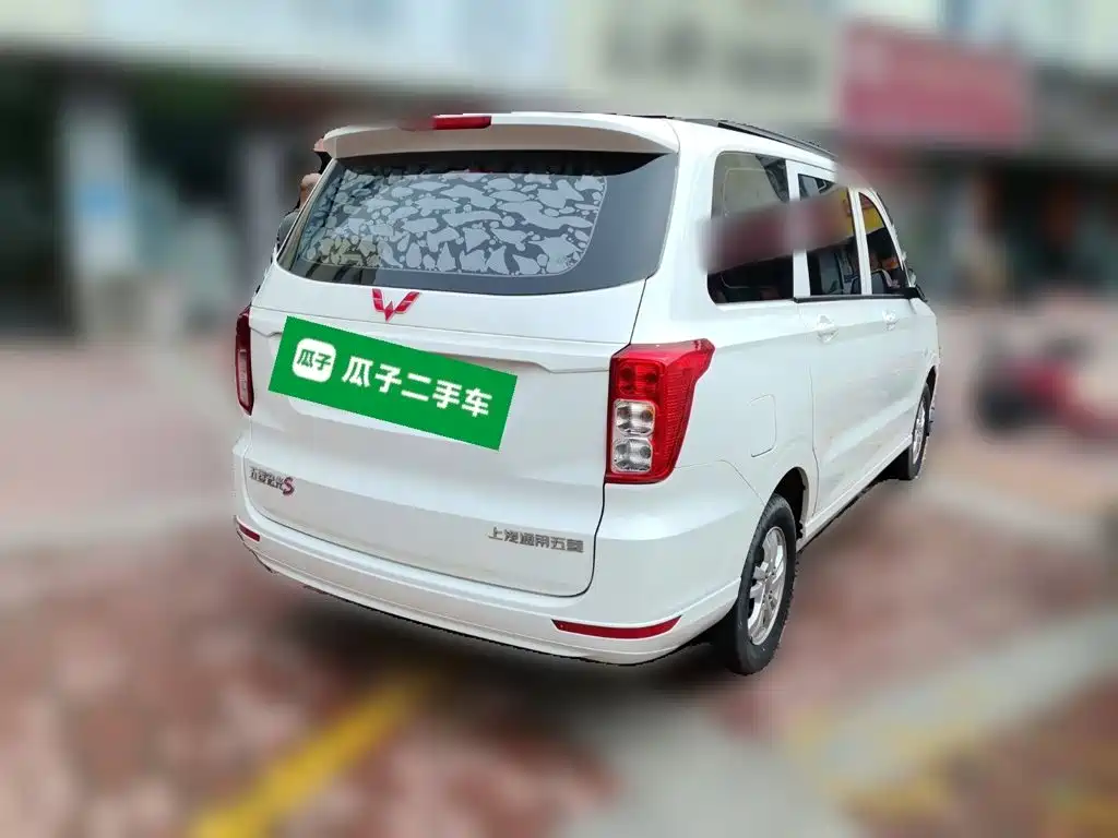 Wuling Hongguang — миниатюра 4