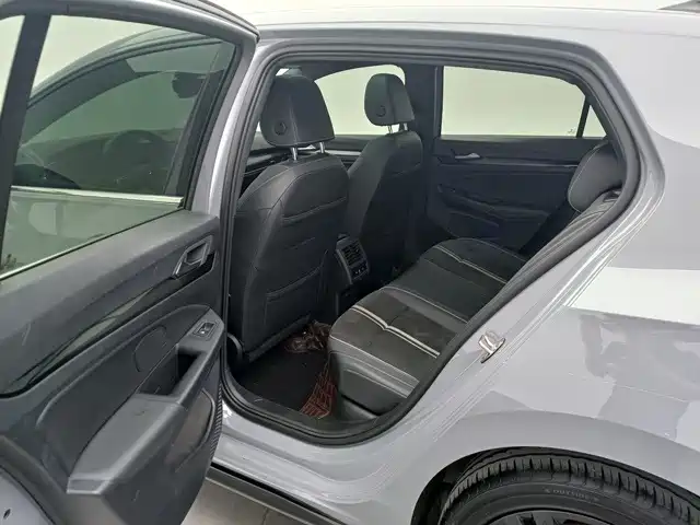 Volkswagen Golf — миниатюра 11