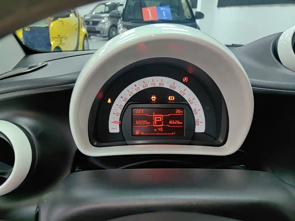 smart Smart Fortwo — миниатюра 12