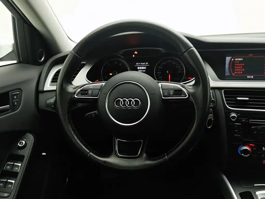 Audi A4L — миниатюра 11