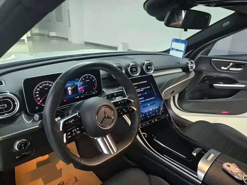 Mercedes-Benz C-Class — миниатюра 7