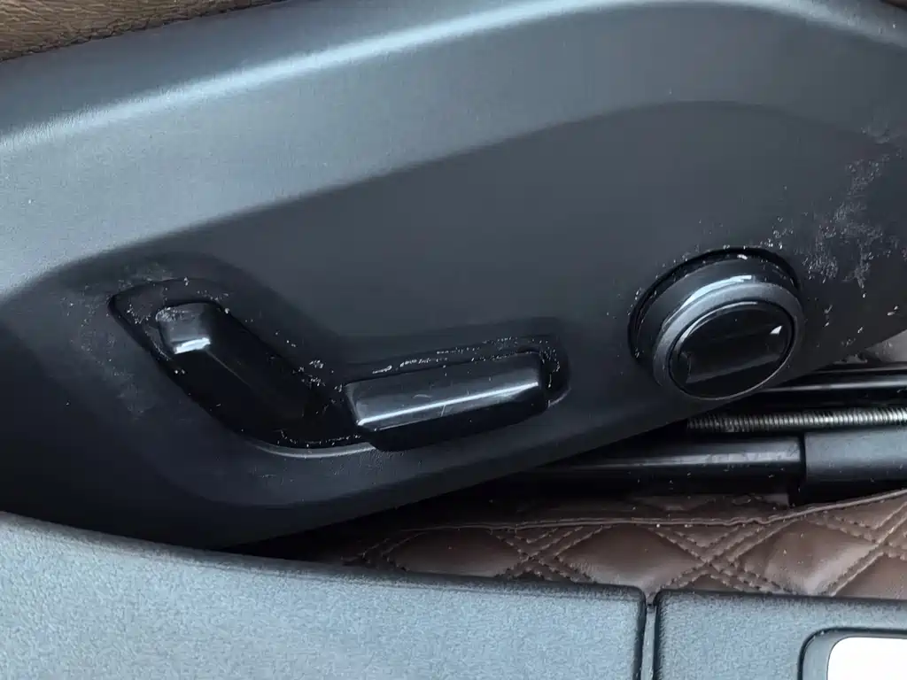 Volvo S90 PHEV — миниатюра 19