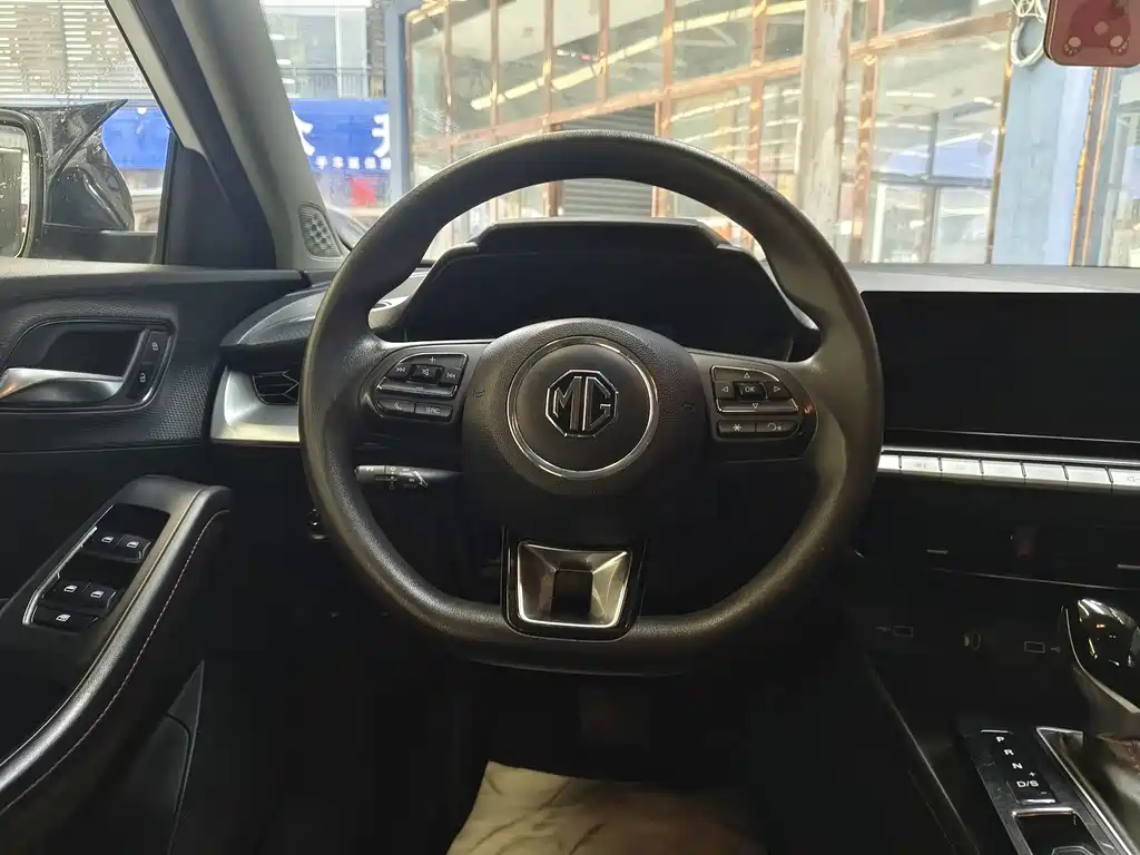 MG MG5 — миниатюра 9