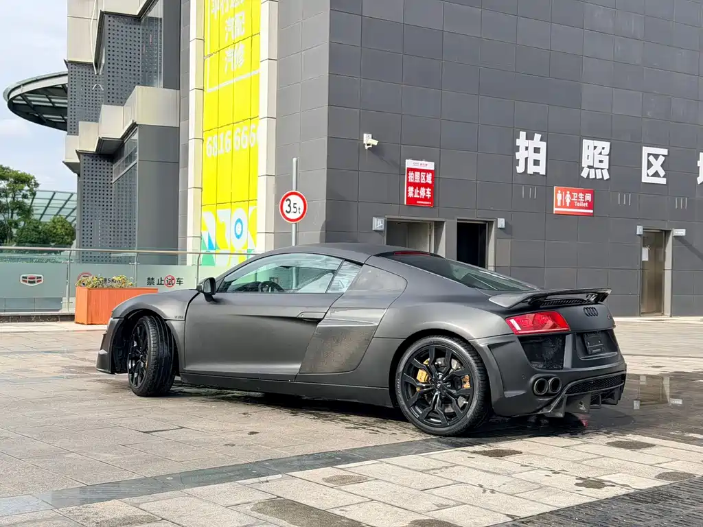 Audi R8 — миниатюра 4