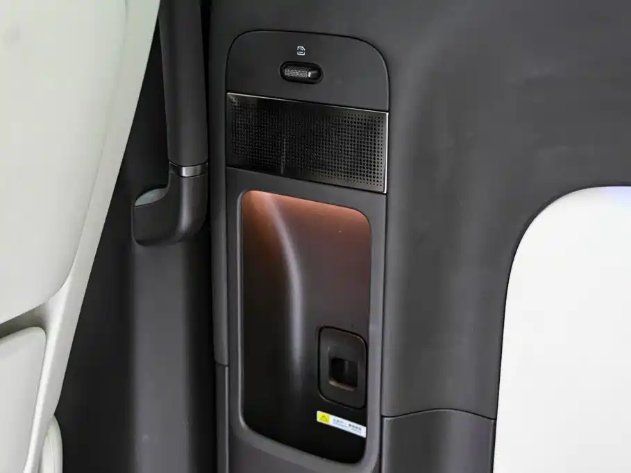 Li Auto Li MEGA — миниатюра 34