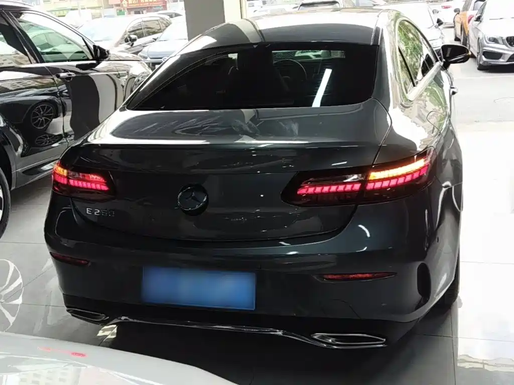 Mercedes-Benz E-Class (Import) — миниатюра 6