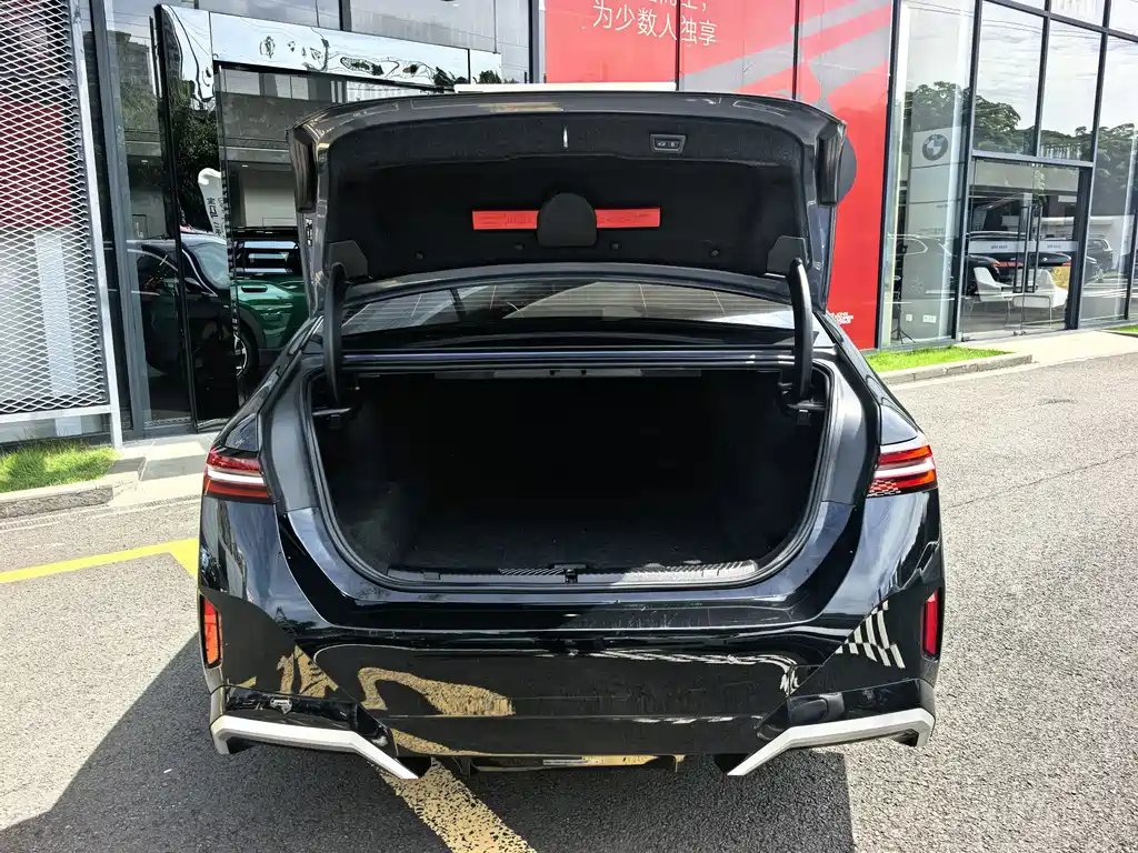 BMW i5 — миниатюра 16