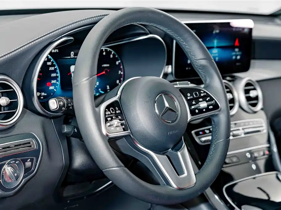 Mercedes-Benz GLC — миниатюра 9