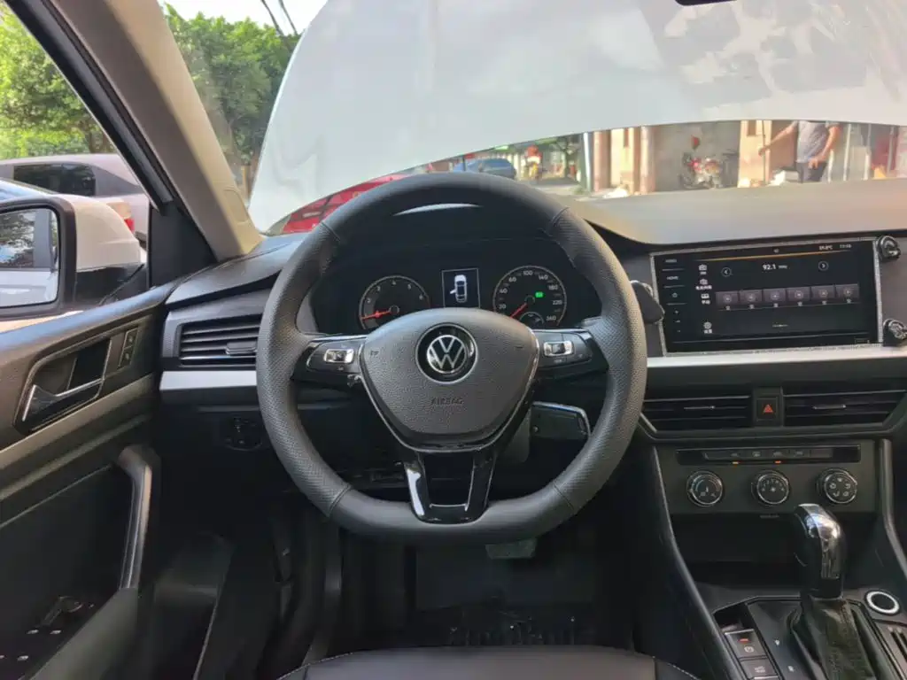 Volkswagen Lavida — миниатюра 11