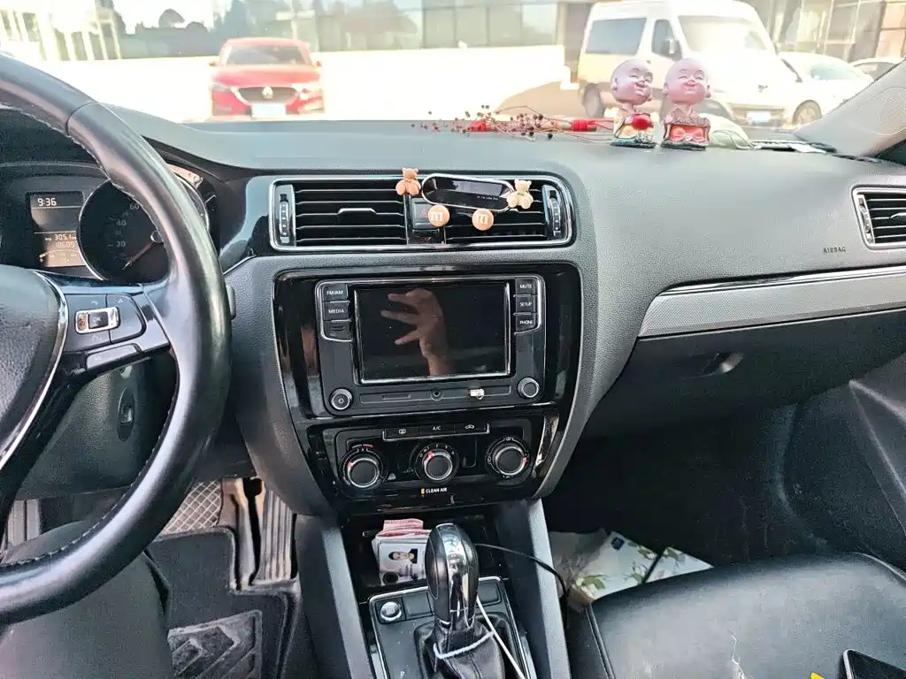 Volkswagen Sagitar — миниатюра 14