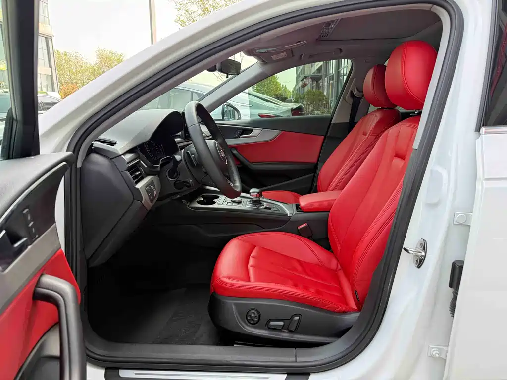 Audi A4L 2019 40 TFSI VI