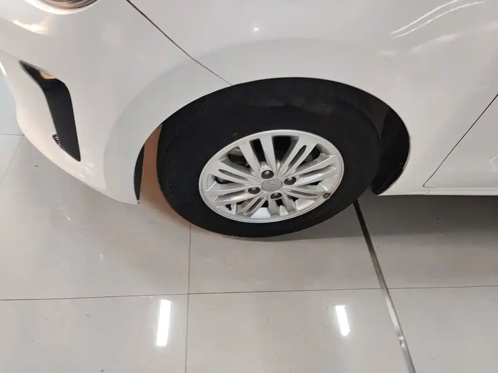 Kia Huanchi — миниатюра 25