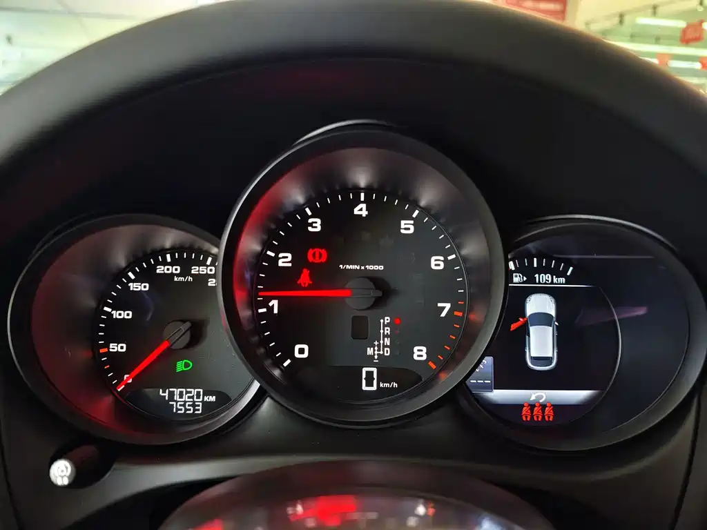 Porsche Macan — миниатюра 30