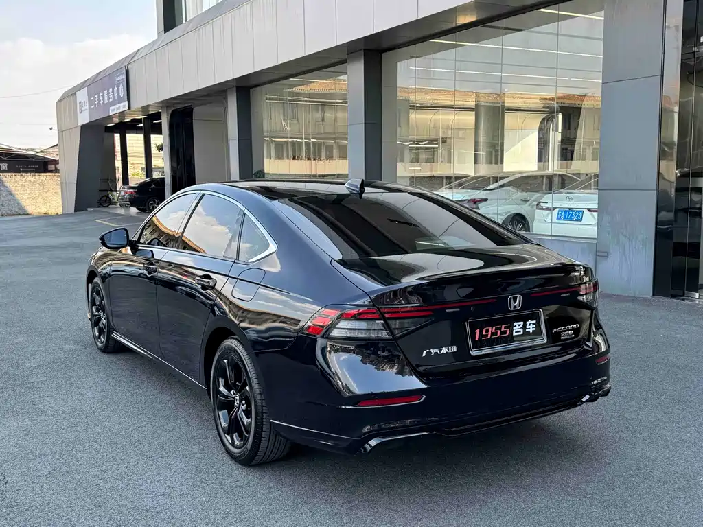 Honda Accord — миниатюра 7