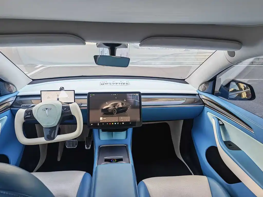 Tesla Model Y — миниатюра 7