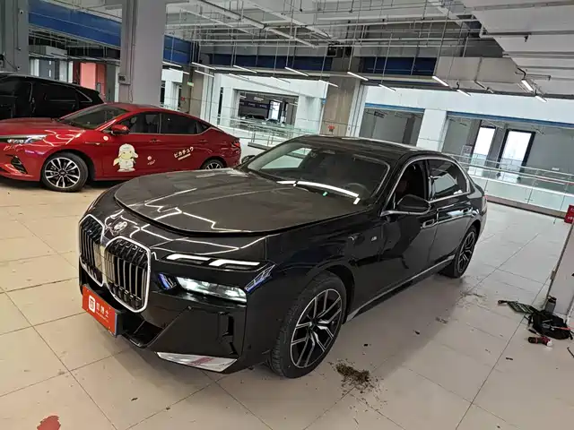 BMW 7 SERIES