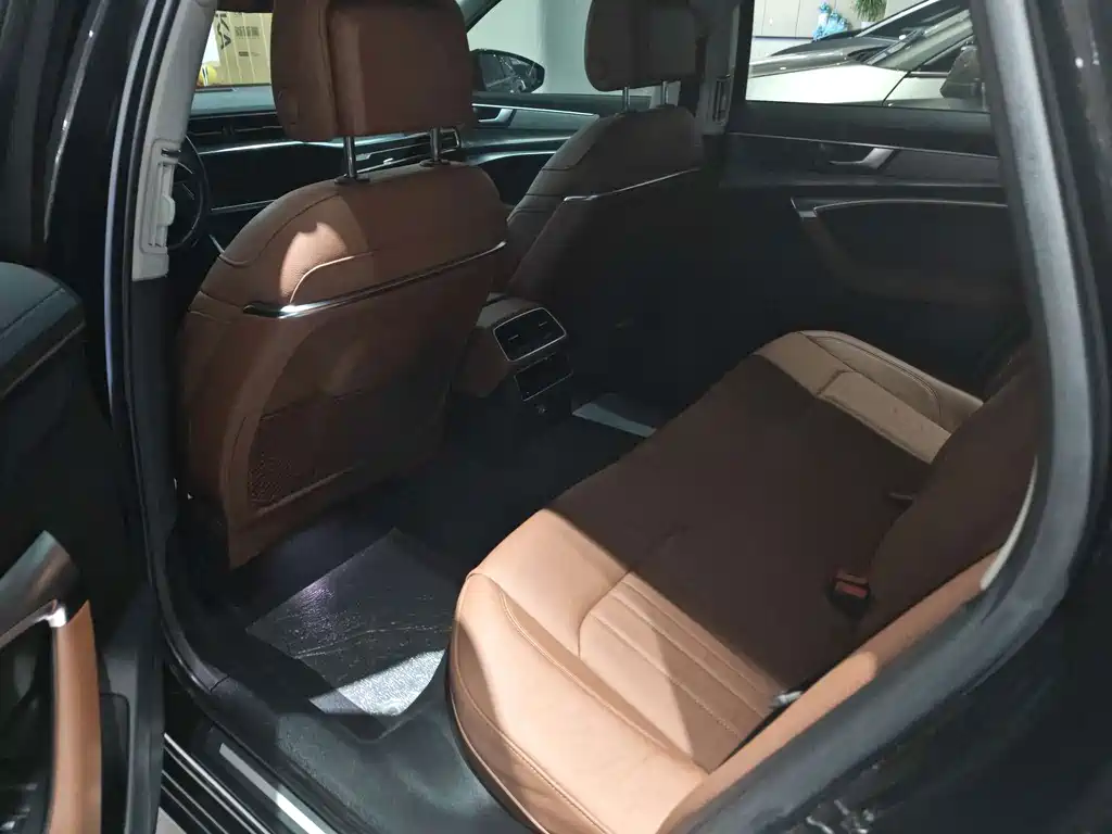 Audi A6L — миниатюра 7