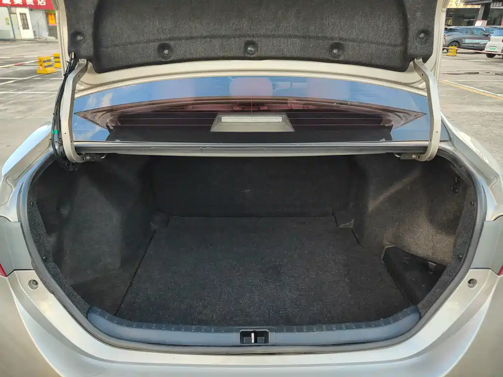 Toyota Corolla — миниатюра 14