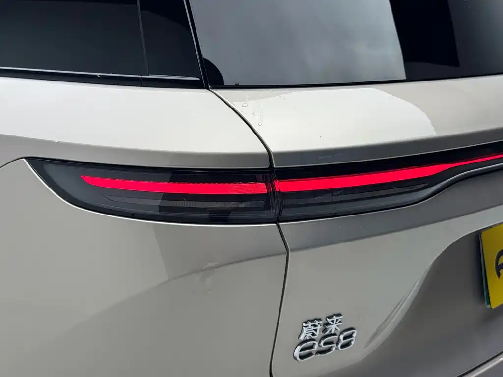 NIO ES8 — миниатюра 6