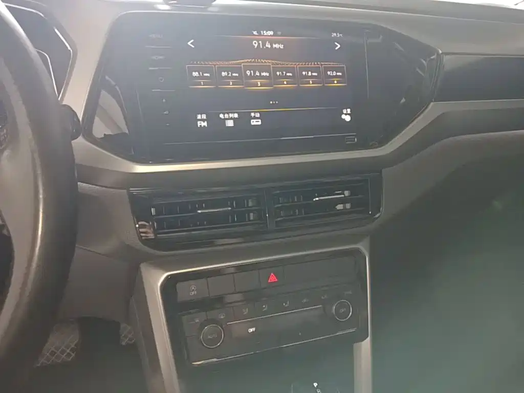 Volkswagen T-Cross — миниатюра 13