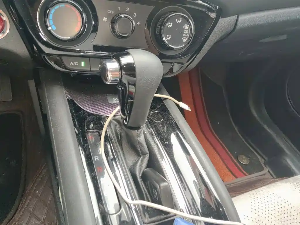 Honda Vezel — миниатюра 10