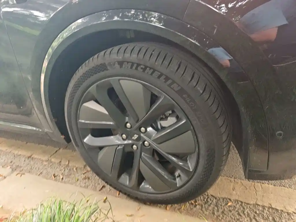 Li Auto Li L9 — миниатюра 8