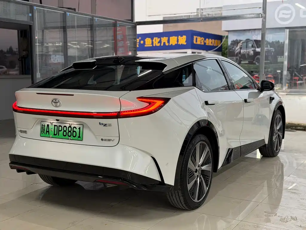 Toyota Toyota BZ5 — миниатюра 18