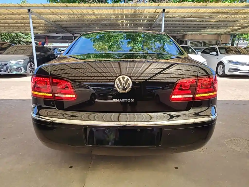 Volkswagen Phaeton — миниатюра 6