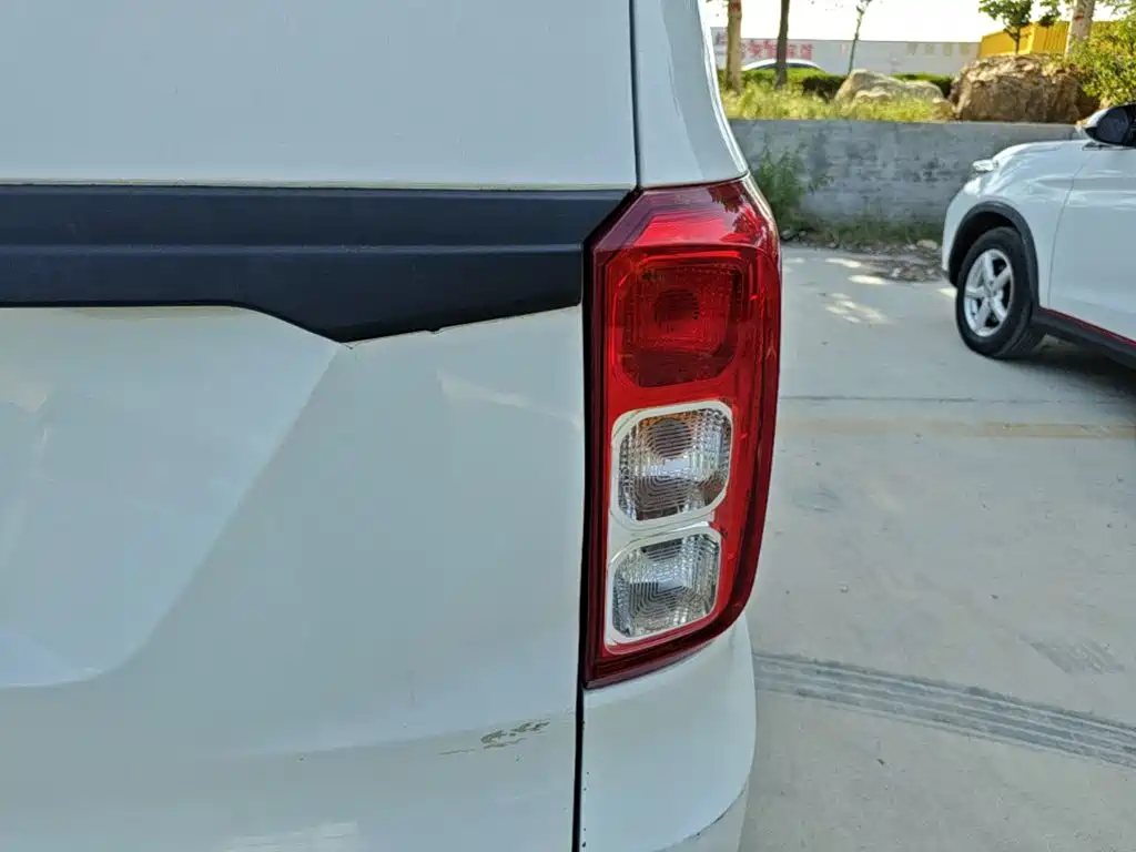 Wuling Hongguang — миниатюра 8