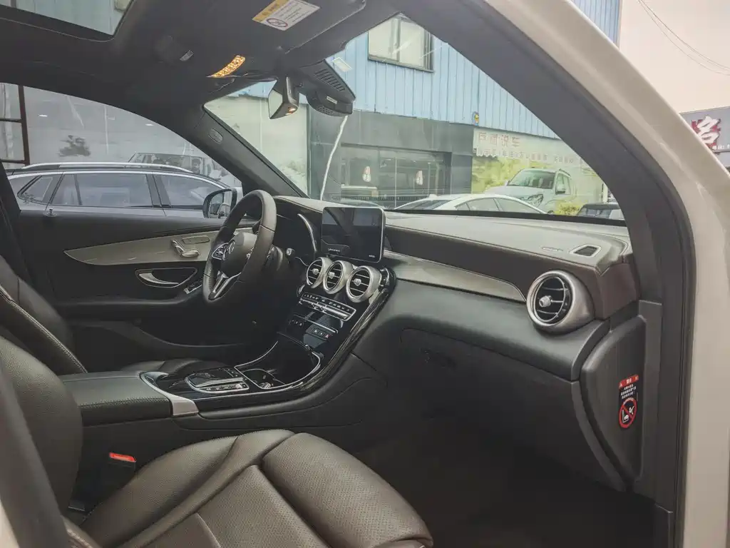 Mercedes-Benz GLC 2022 GLC 260 L 4MATIC