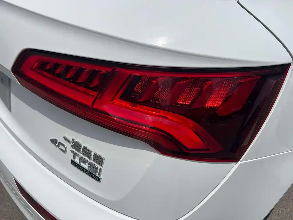 Audi Q5L — миниатюра 11