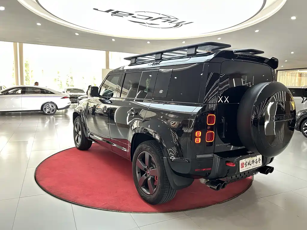 Land Rover Defender — миниатюра 7