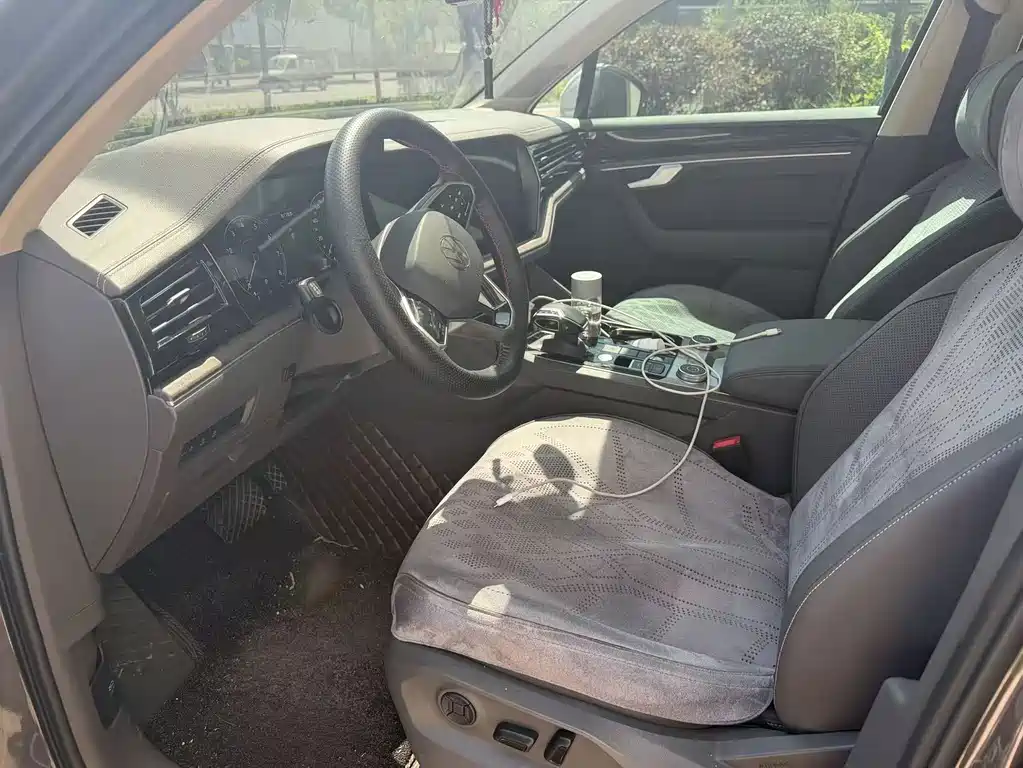 Volkswagen Touareg — миниатюра 6