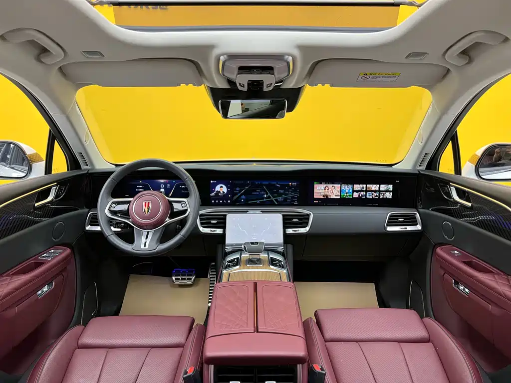 Hongqi E-HS9 2022 660km мест
