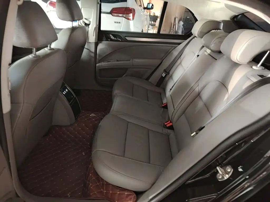 Skoda Superb — миниатюра 17