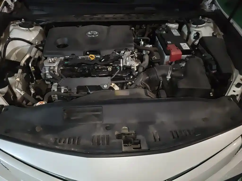Toyota Camry — миниатюра 11