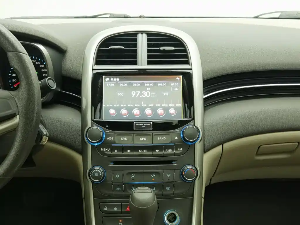 Chevrolet Malibu — миниатюра 12