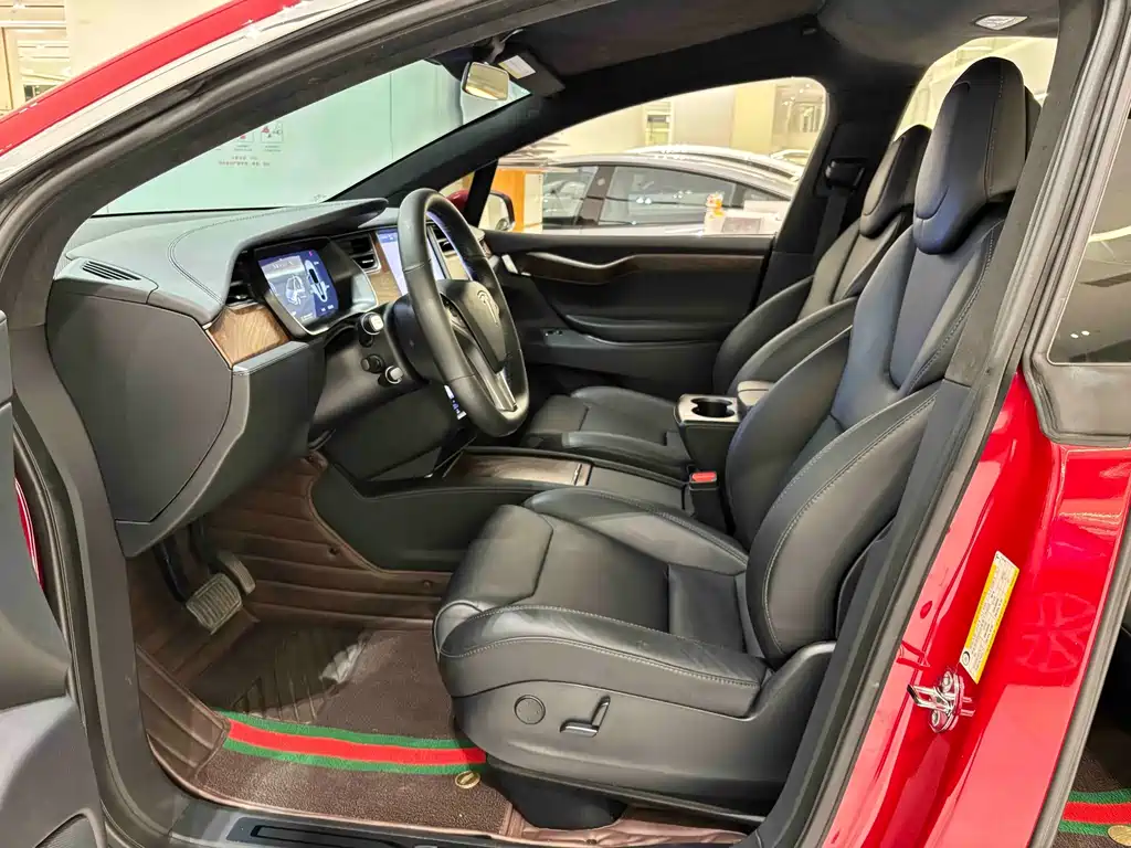 Tesla Model X — миниатюра 5
