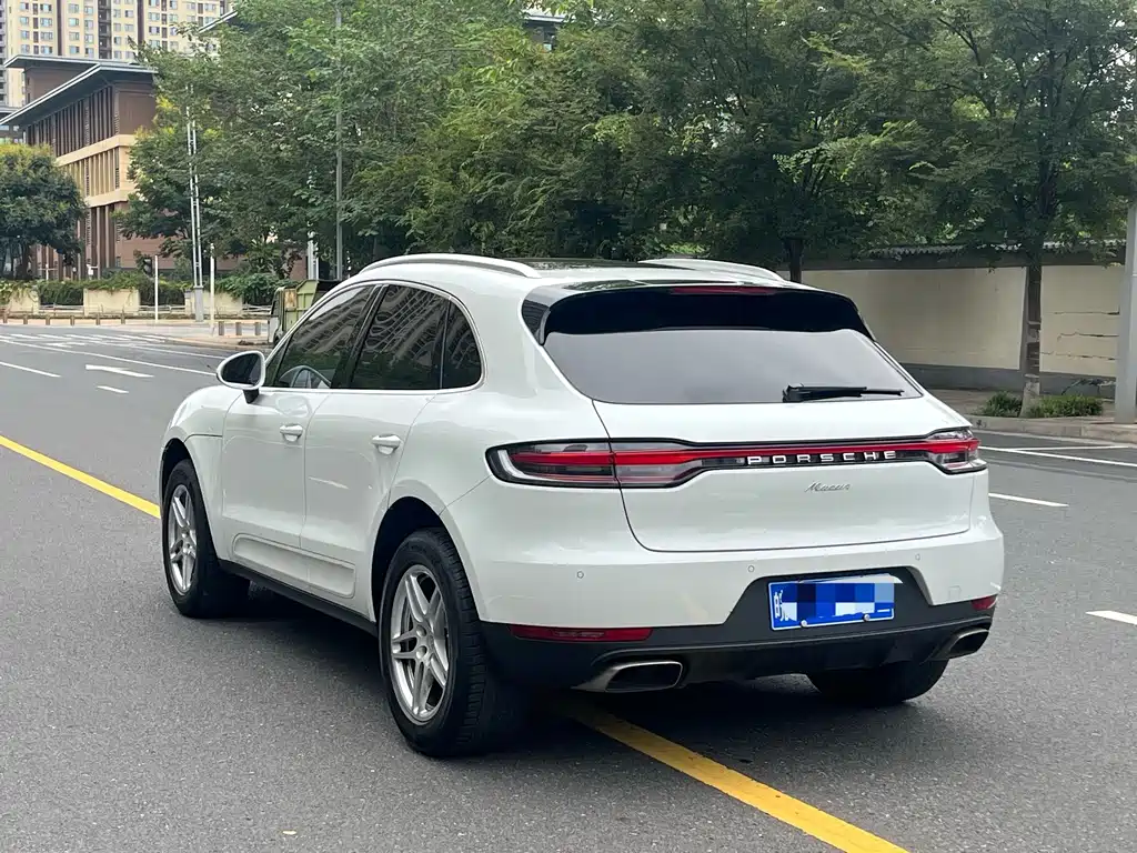 Porsche Macan — миниатюра 5