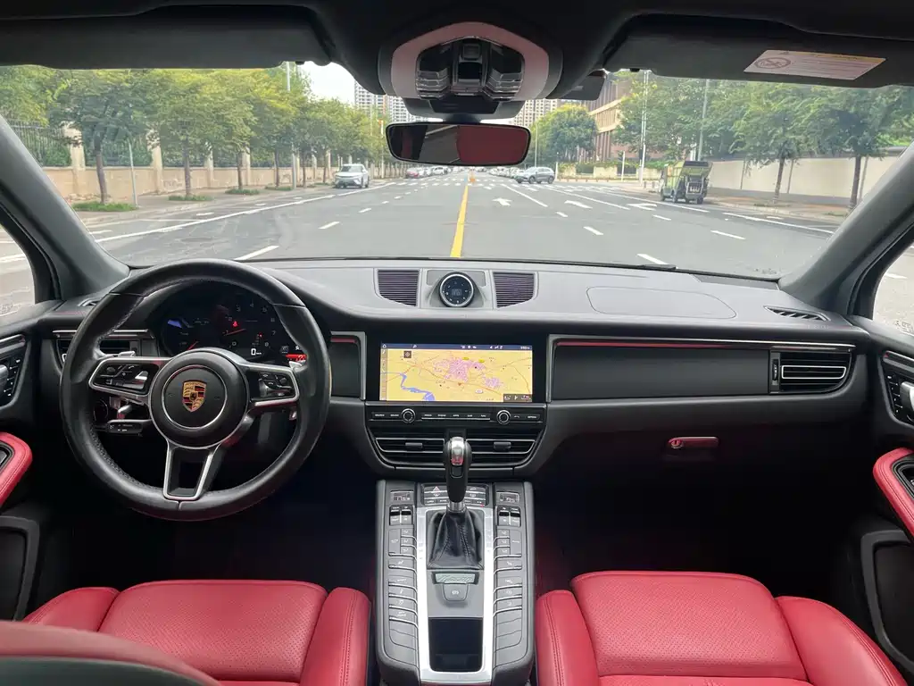 Porsche Macan — миниатюра 14