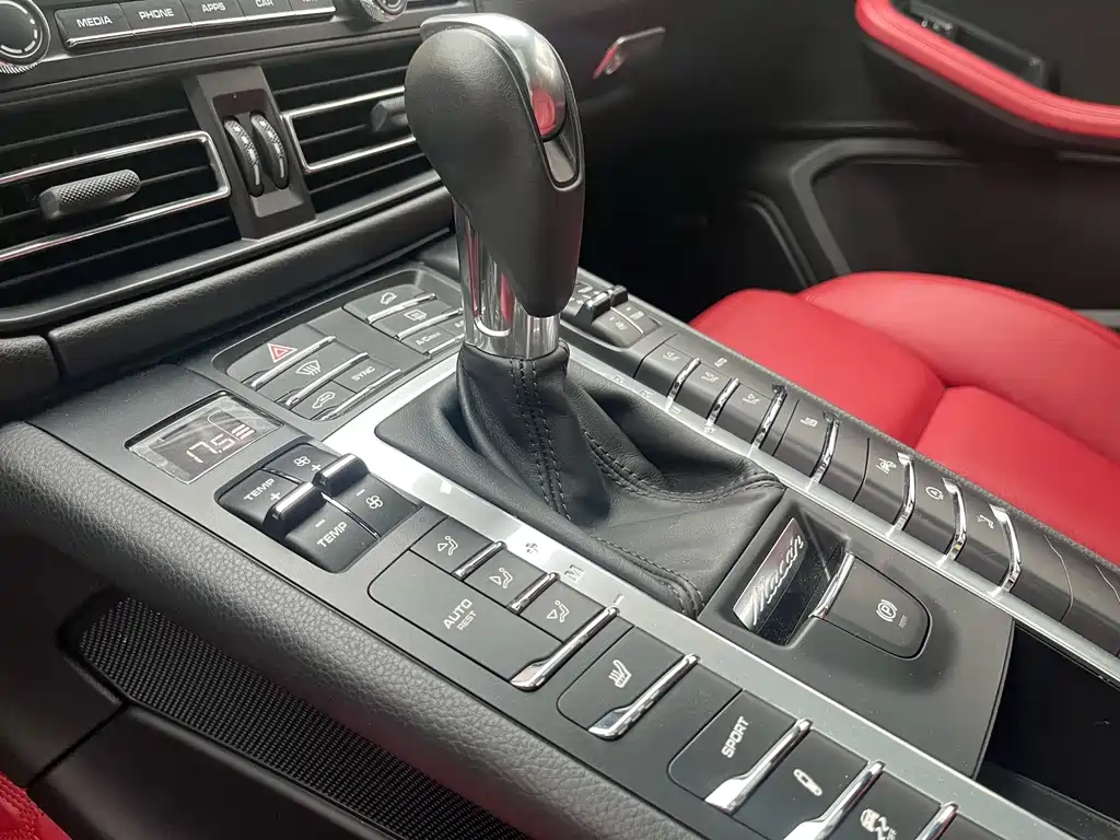 Porsche Macan — миниатюра 20